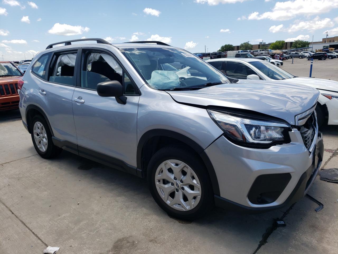 2020 Subaru Forester vin: JF2SKADC3LH568747