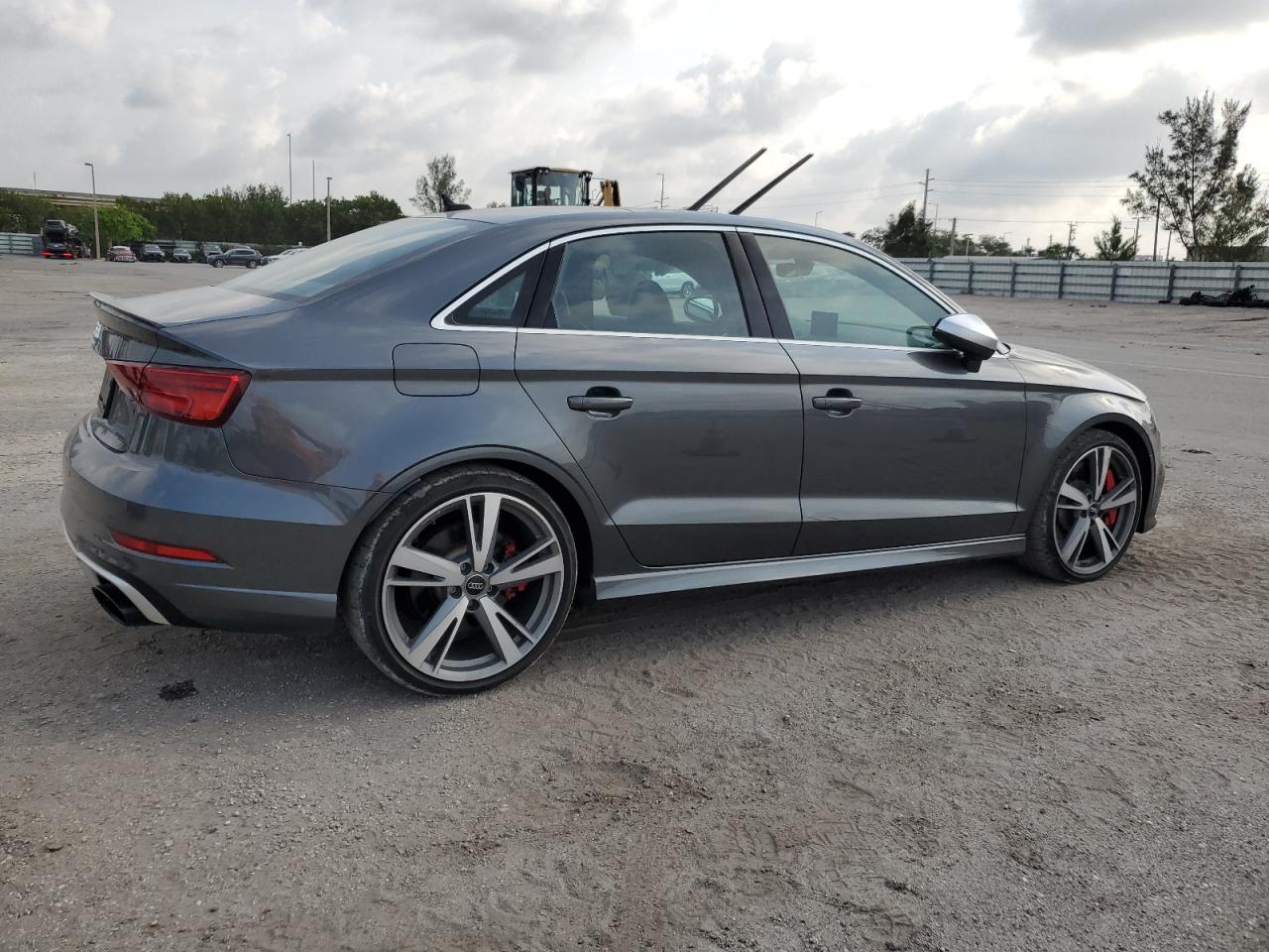 WUABWGFFXKA900285 2019 Audi Rs3