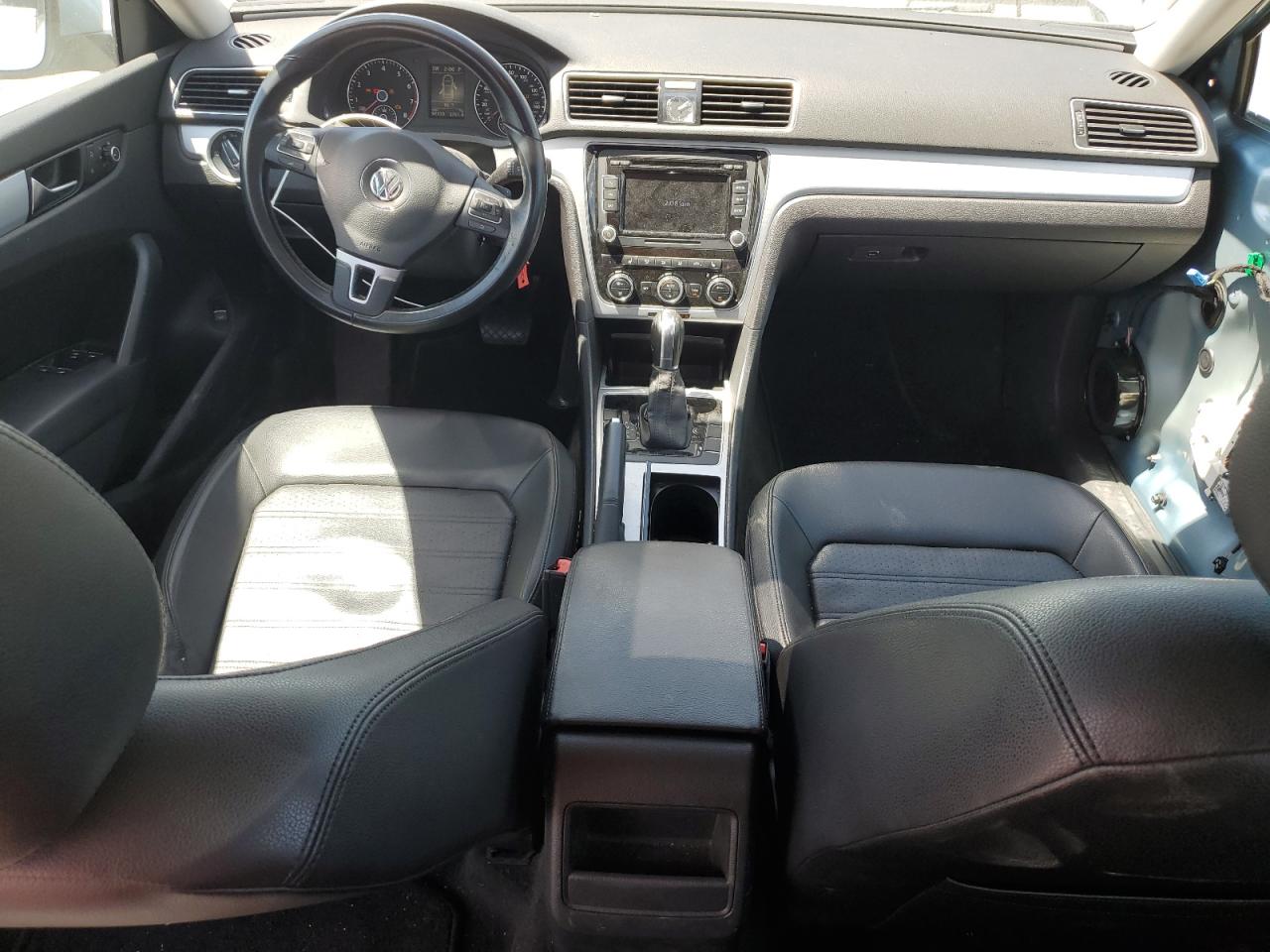 1VWBM7A34CC001280 2012 Volkswagen Passat Se