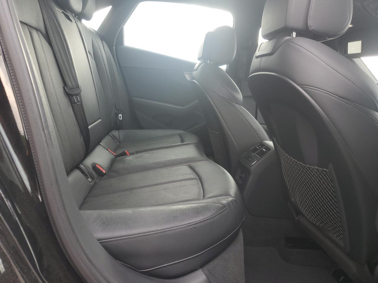 WAUENAF48JA111301 2018 Audi A4 Premium Plus