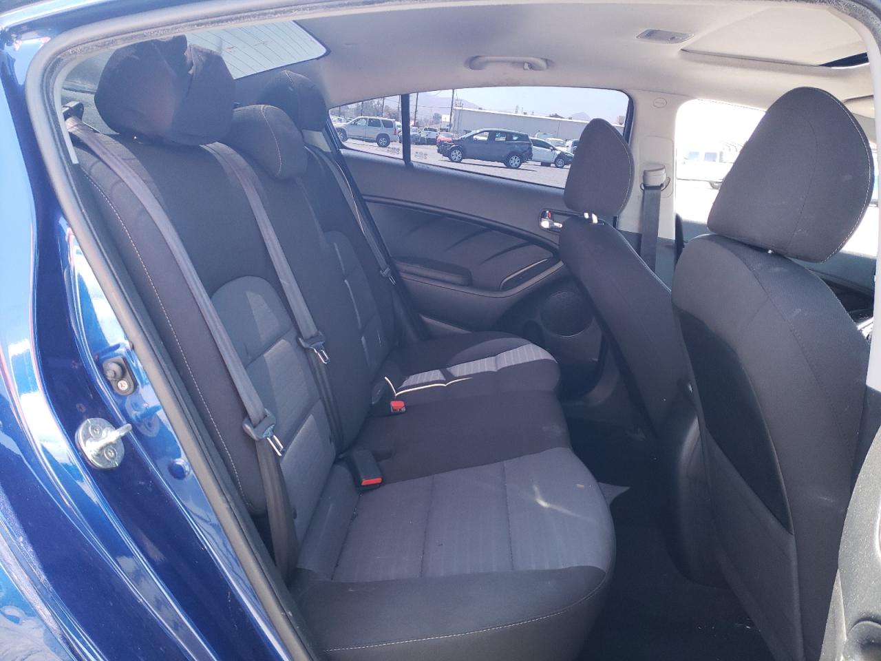 3KPFL4A70JE199368 2018 Kia Forte Lx