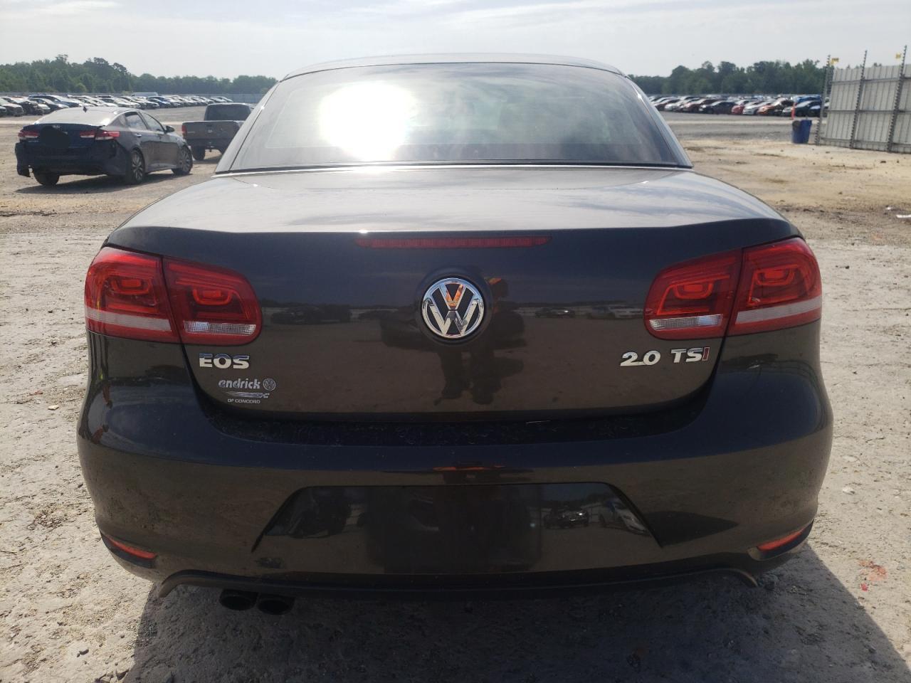 WVWBW8AH2FV005688 2015 Volkswagen Eos Komfort