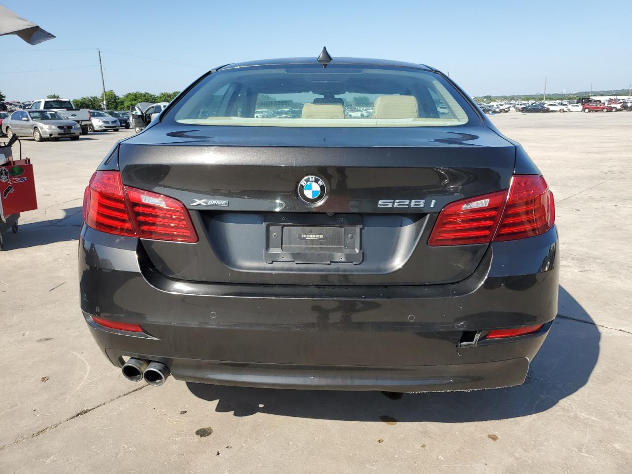 2014 BMW 528 Xi vin: WBA5A7C5XED614375