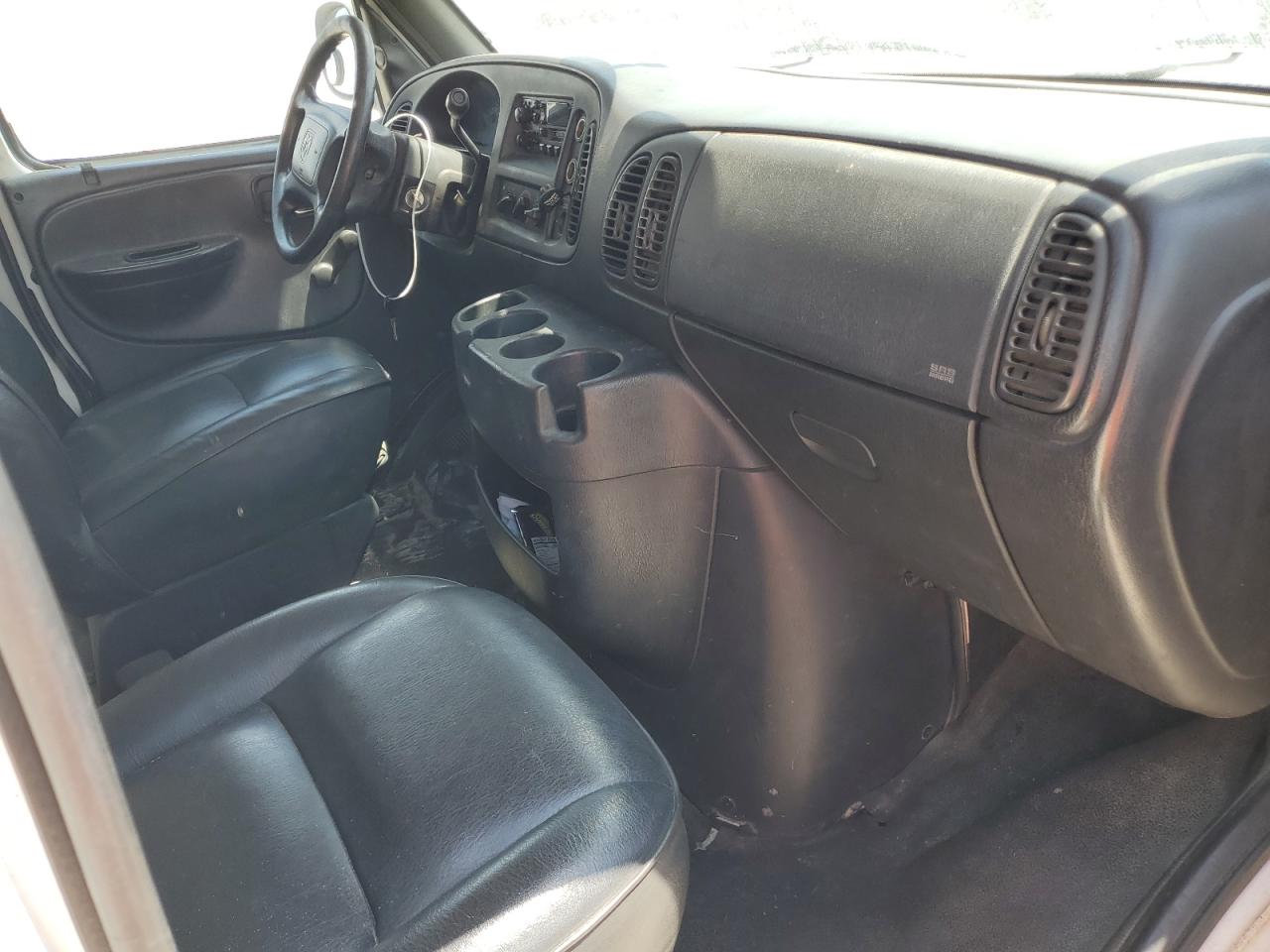 2B7JB21Y61K550365 2001 Dodge Ram Van B2500