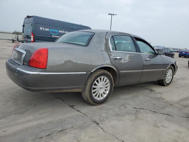 2004 Lincoln Town Car Executive VIN: 1LNHM81W74Y655669 Lot: 53519094