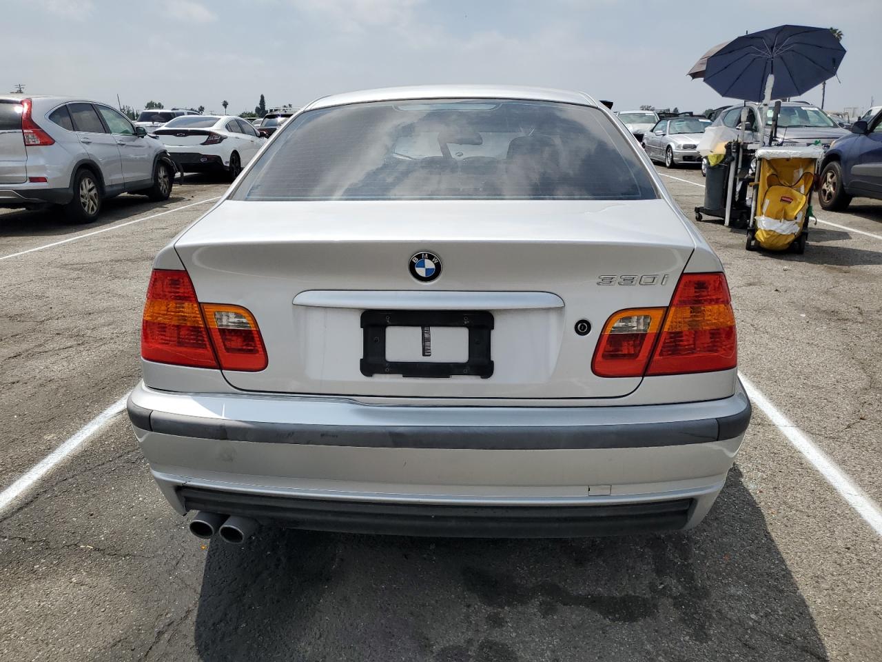 WBAEV53402KM15973 2002 BMW 330 I