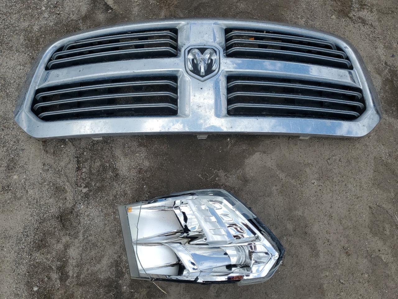 1C6RR6GT1FS561456 2015 Ram 1500 Slt