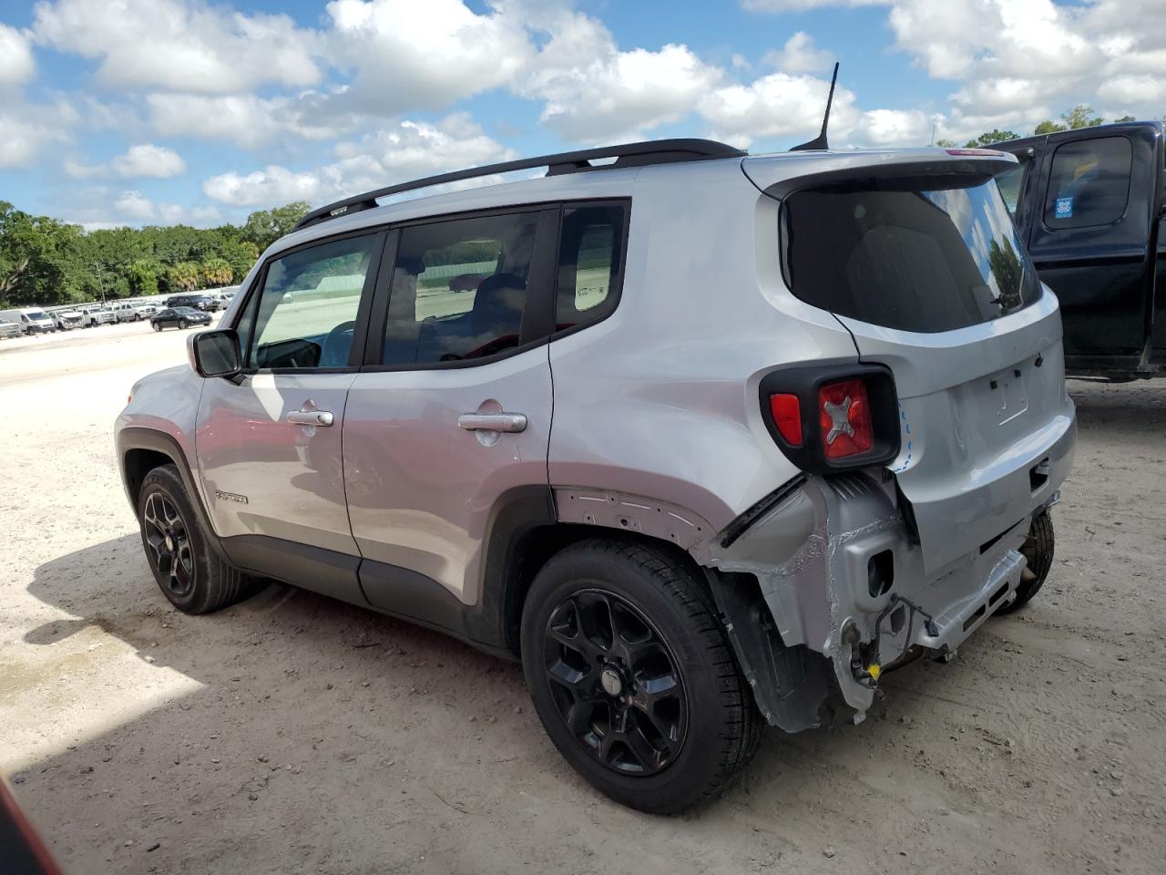 ZACCJABB8JPH35058 2018 Jeep Renegade Latitude