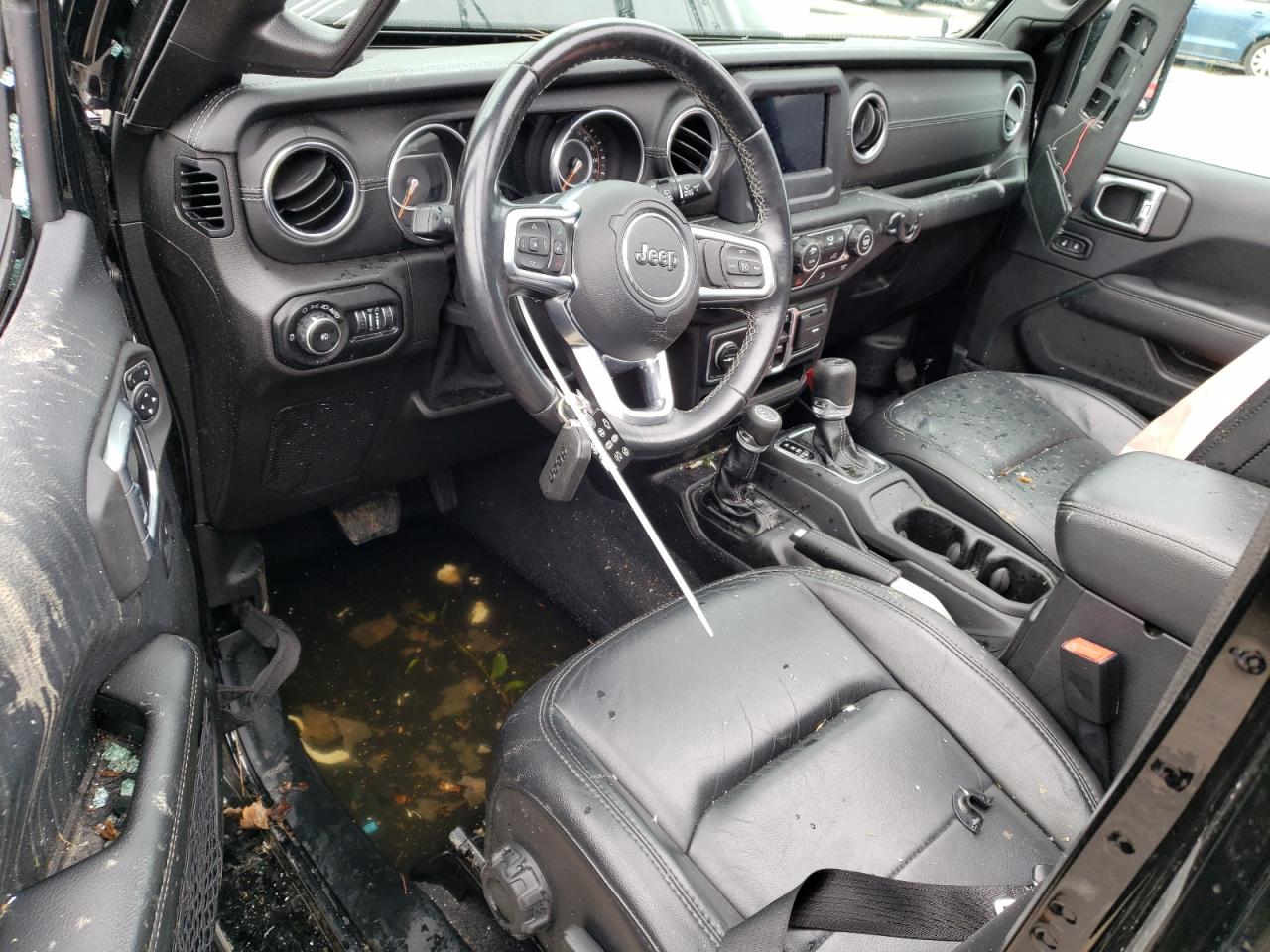 1C4HJXEN2KW512176 2019 Jeep Wrangler Unlimited Sahara