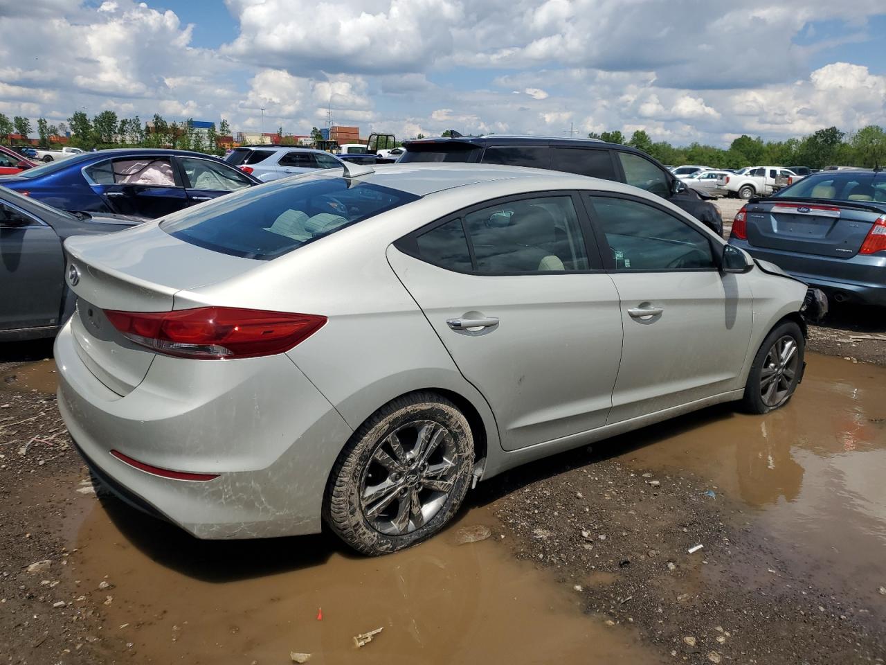 5NPD84LF1HH011296 2017 Hyundai Elantra Se