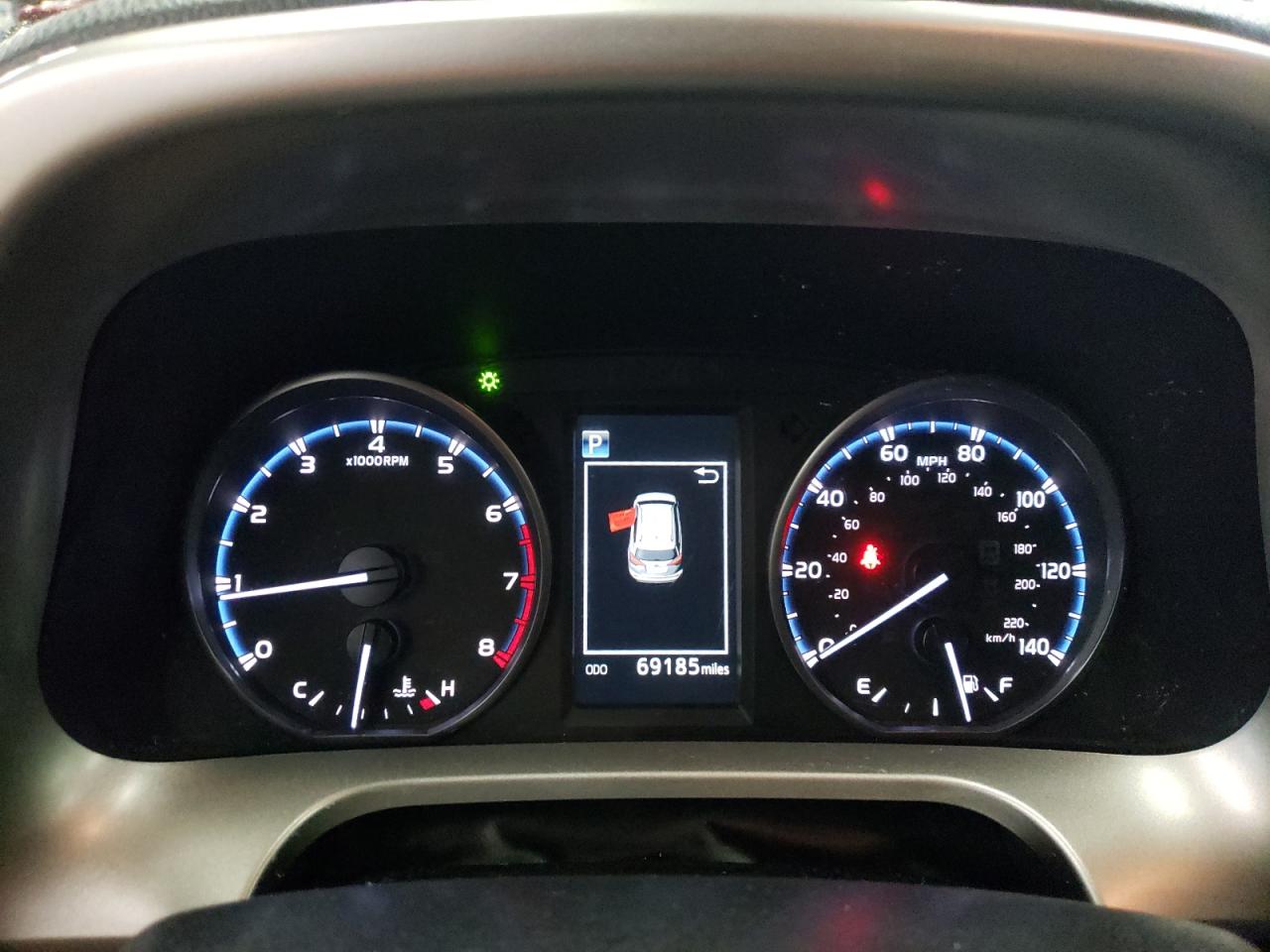 JTMBFREVXHJ709749 2017 Toyota Rav4 Le