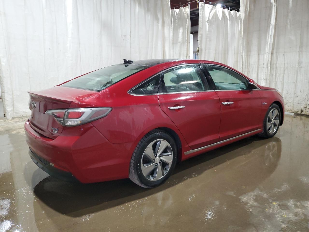 2016 Hyundai Sonata Hybrid vin: KMHE34L17GA024840