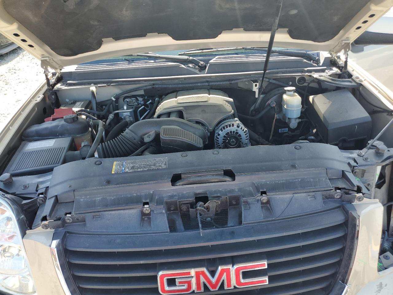 1GKMCAE34AR136411 2010 GMC Yukon Sle