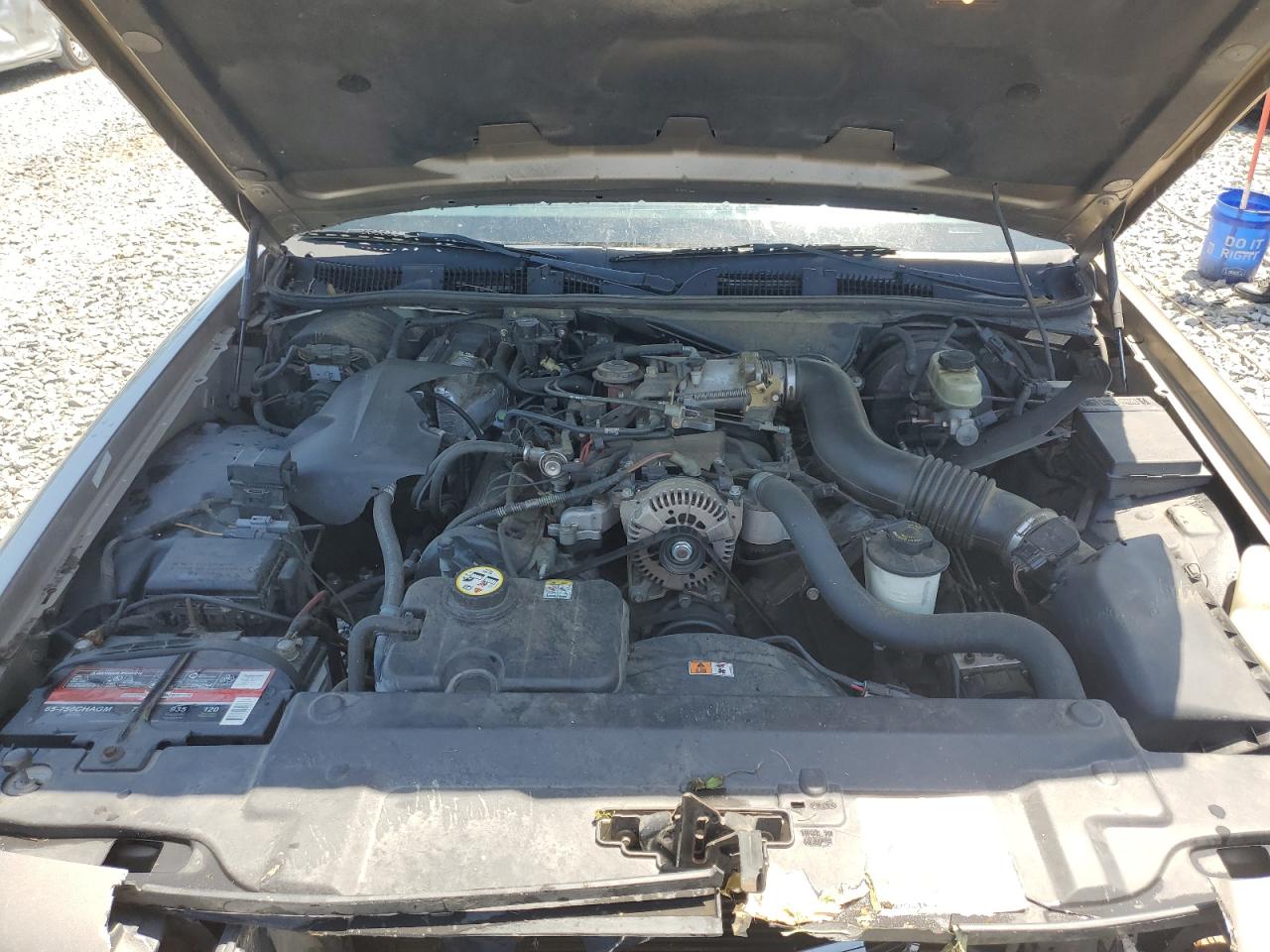 2FAFP74W92X108642 2002 Ford Crown Victoria Lx