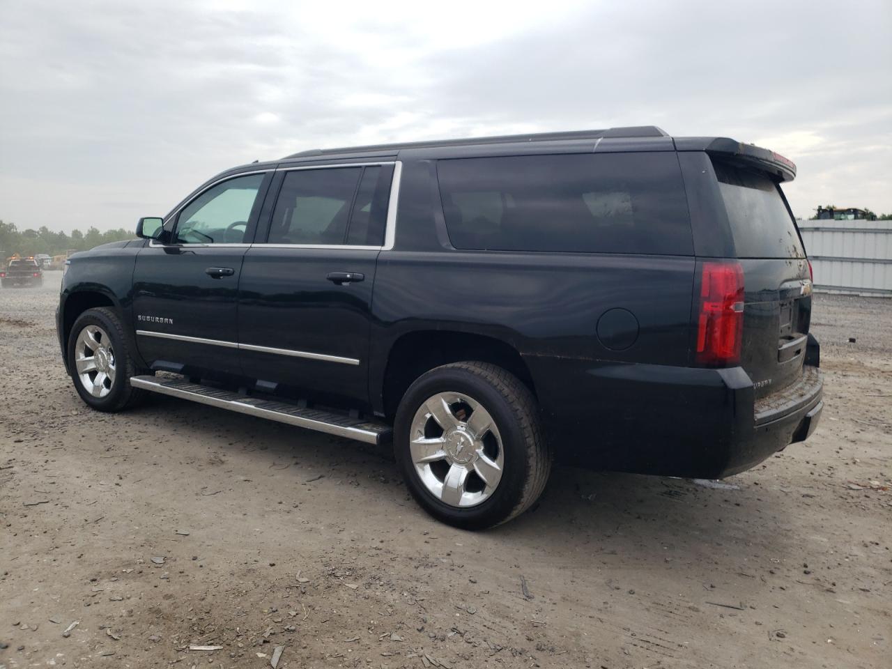 1GNSKHKC0KR152150 2019 Chevrolet Suburban K1500 Lt