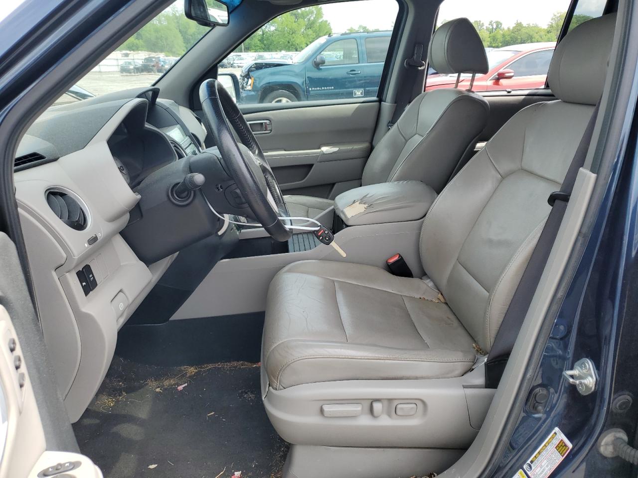 5FNYF4H84AB025361 2010 Honda Pilot Touring