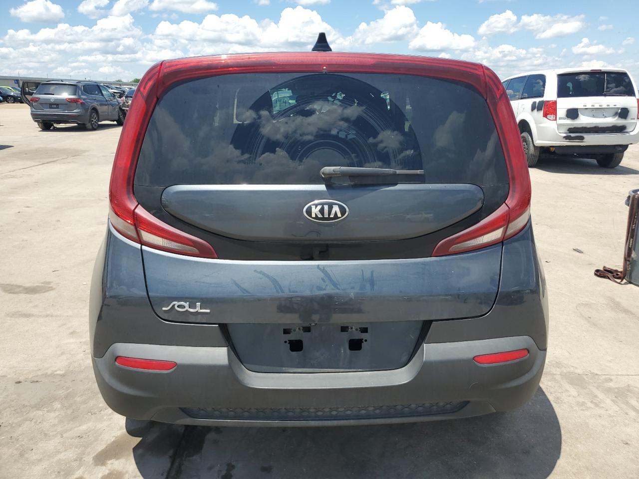 KNDJ23AU4L7060098 2020 Kia Soul Lx