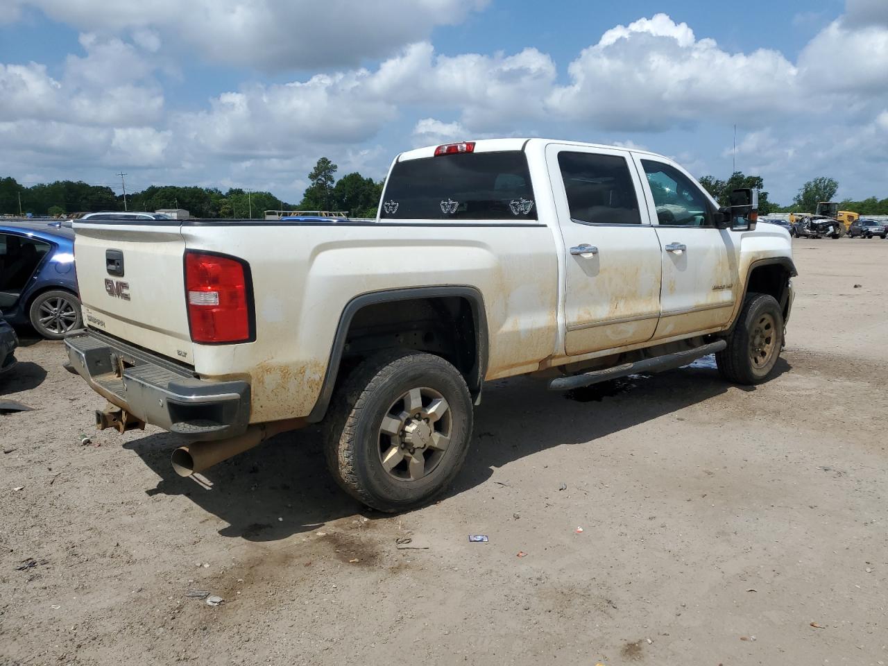 1GT12TEY8JF208141 2018 GMC Sierra K2500 Slt