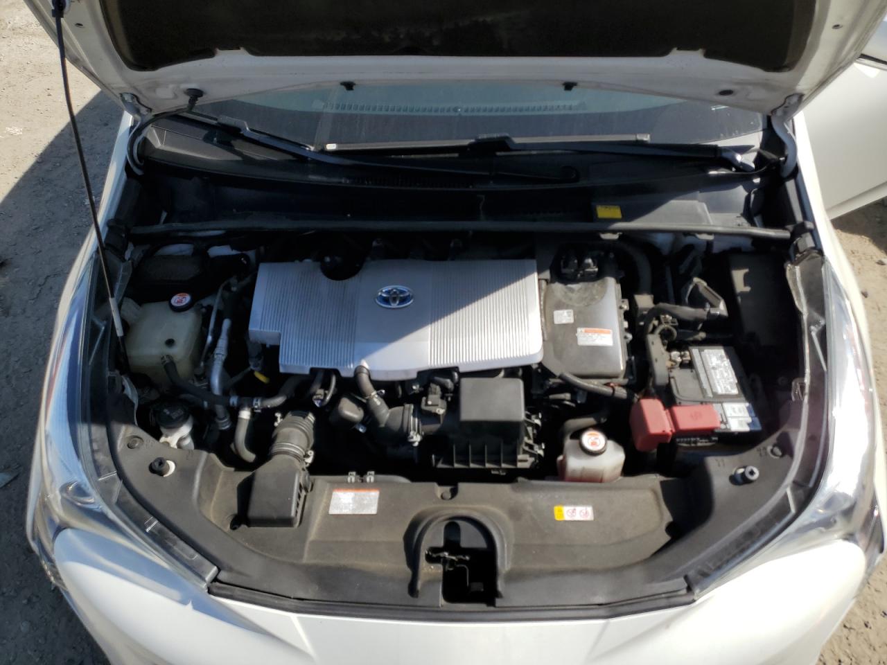 JTDKBRFU8J3588666 2018 Toyota Prius