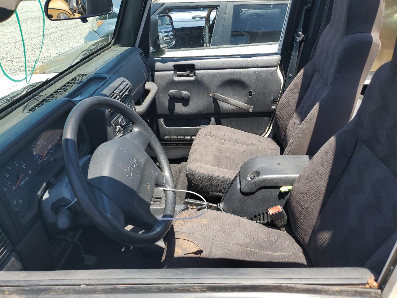 1J4FA49S94P725123 2004 Jeep Wrangler / Tj Sport