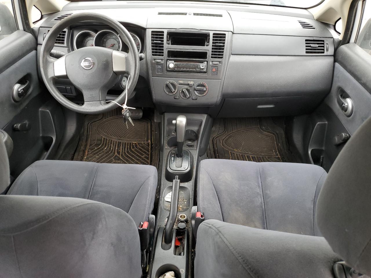 3N1CC11E29L437389 2009 Nissan Versa S