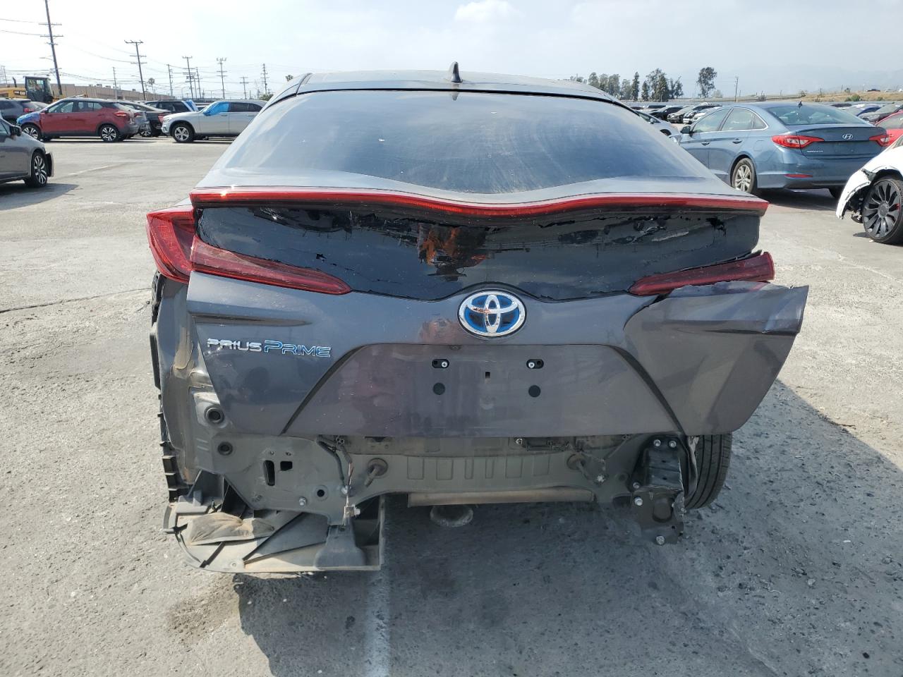 JTDKARFP5J3102795 2018 Toyota Prius Prime