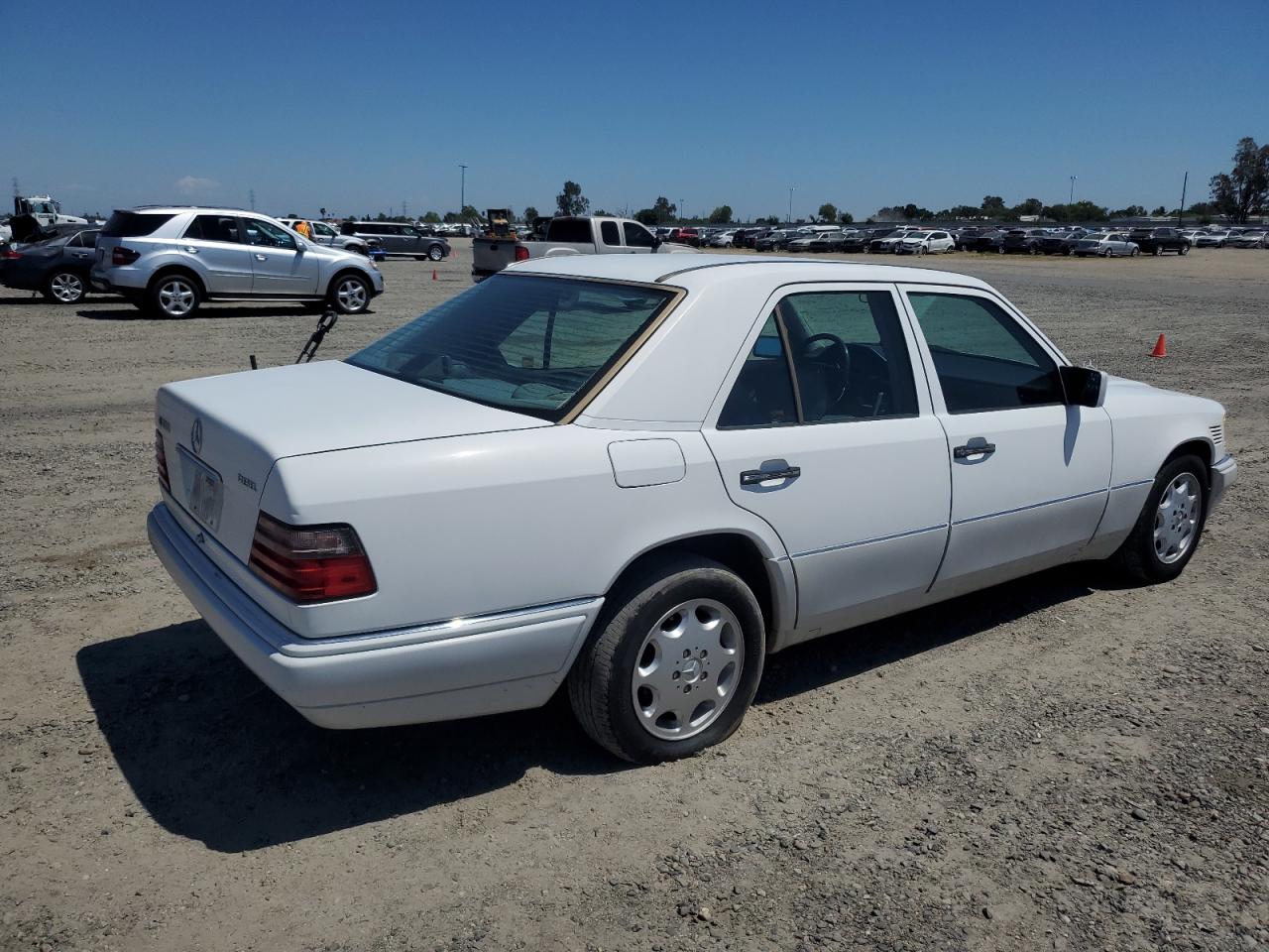 WDBEB31E6SC145409 1995 Mercedes-Benz E 300D