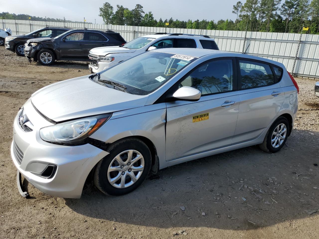 2013 Hyundai Accent Gls vin: KMHCT5AE8DU127147