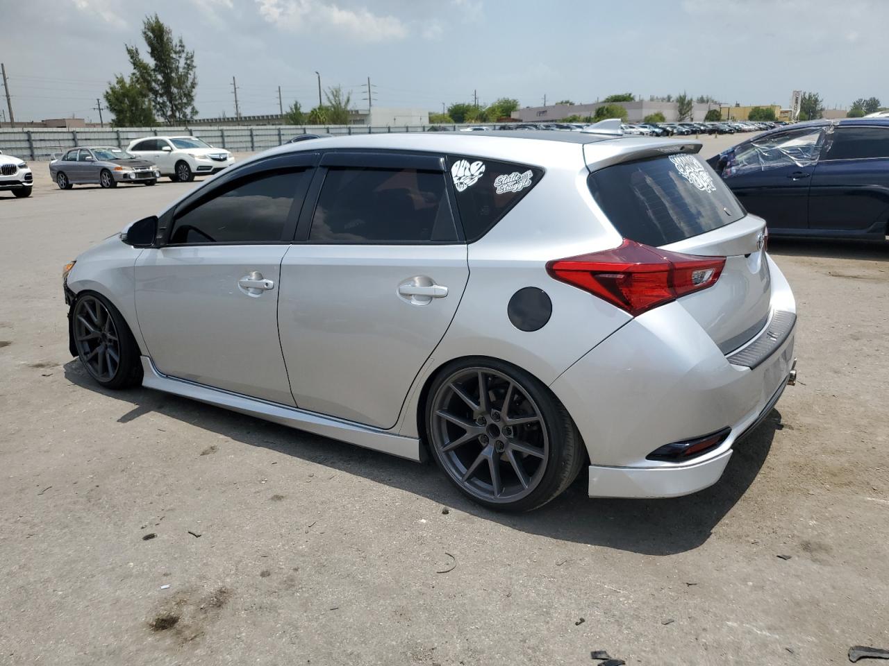 JTNKARJEXJJ572253 2018 Toyota Corolla Im