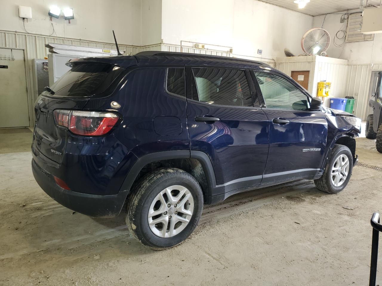 3C4NJDAB8JT151005 2018 Jeep Compass Sport