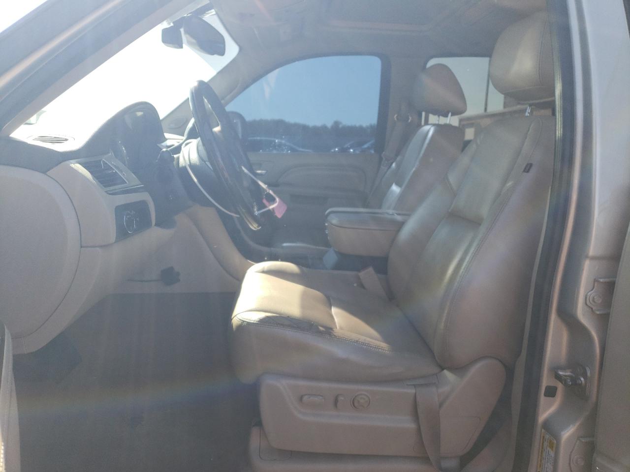 1GYS4CEF3BR148857 2011 Cadillac Escalade Premium