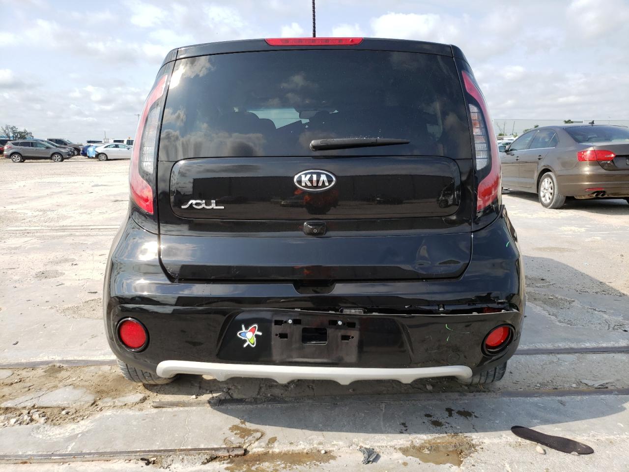 KNDJP3A58K7689565 2019 Kia Soul +