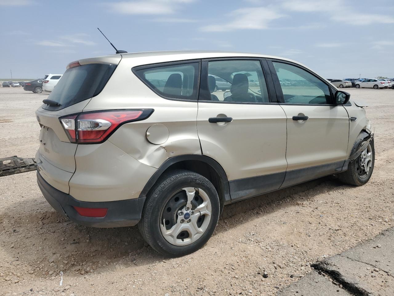 1FMCU0F74JUA30548 2018 Ford Escape S