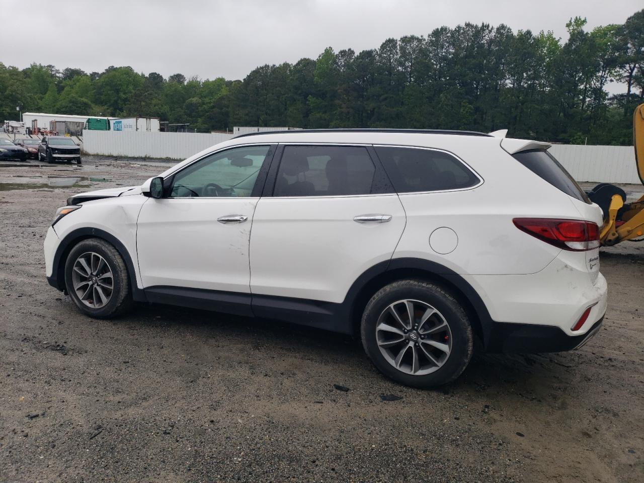 KM8SMDHF7HU175228 2017 Hyundai Santa Fe Se