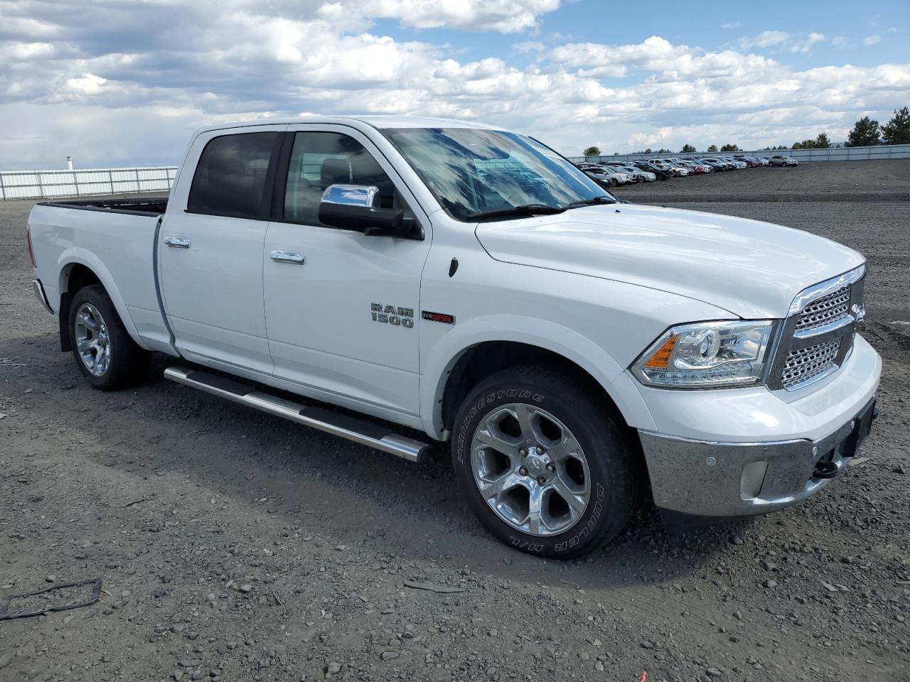 1C6RR7VM7GS186207 2016 Ram 1500 Laramie