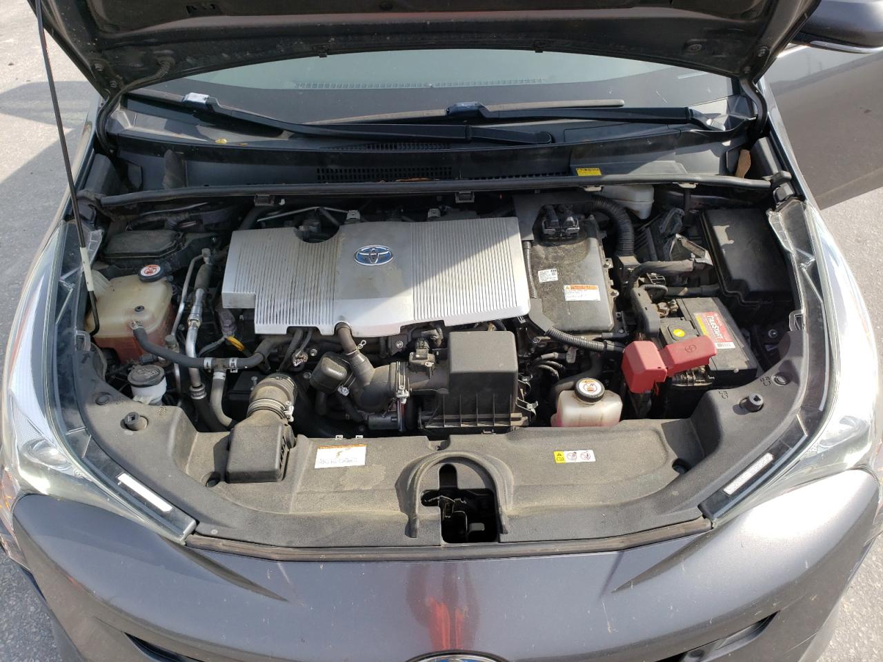 JTDKBRFU0J3065352 2018 Toyota Prius