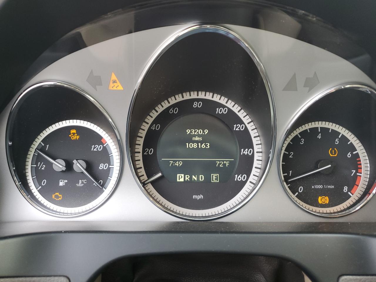 WDDGF5EB6BA525667 2011 Mercedes-Benz C 300