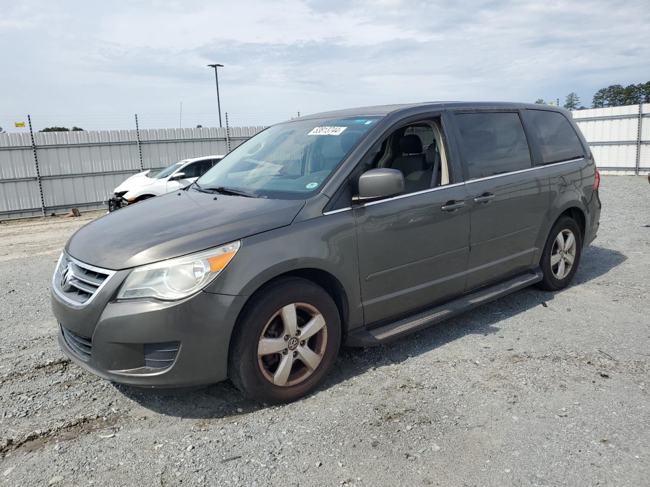 2V4RW5DX2AR202412 2010 Volkswagen Routan Sel