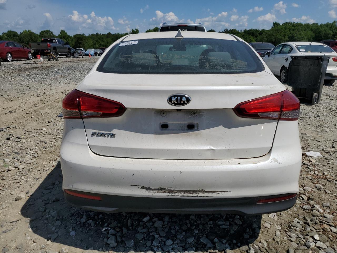 3KPFL4A76HE107142 2017 Kia Forte Lx