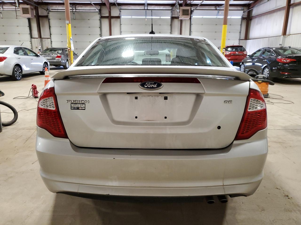 3FAHP0HAXBR242489 2011 Ford Fusion Se