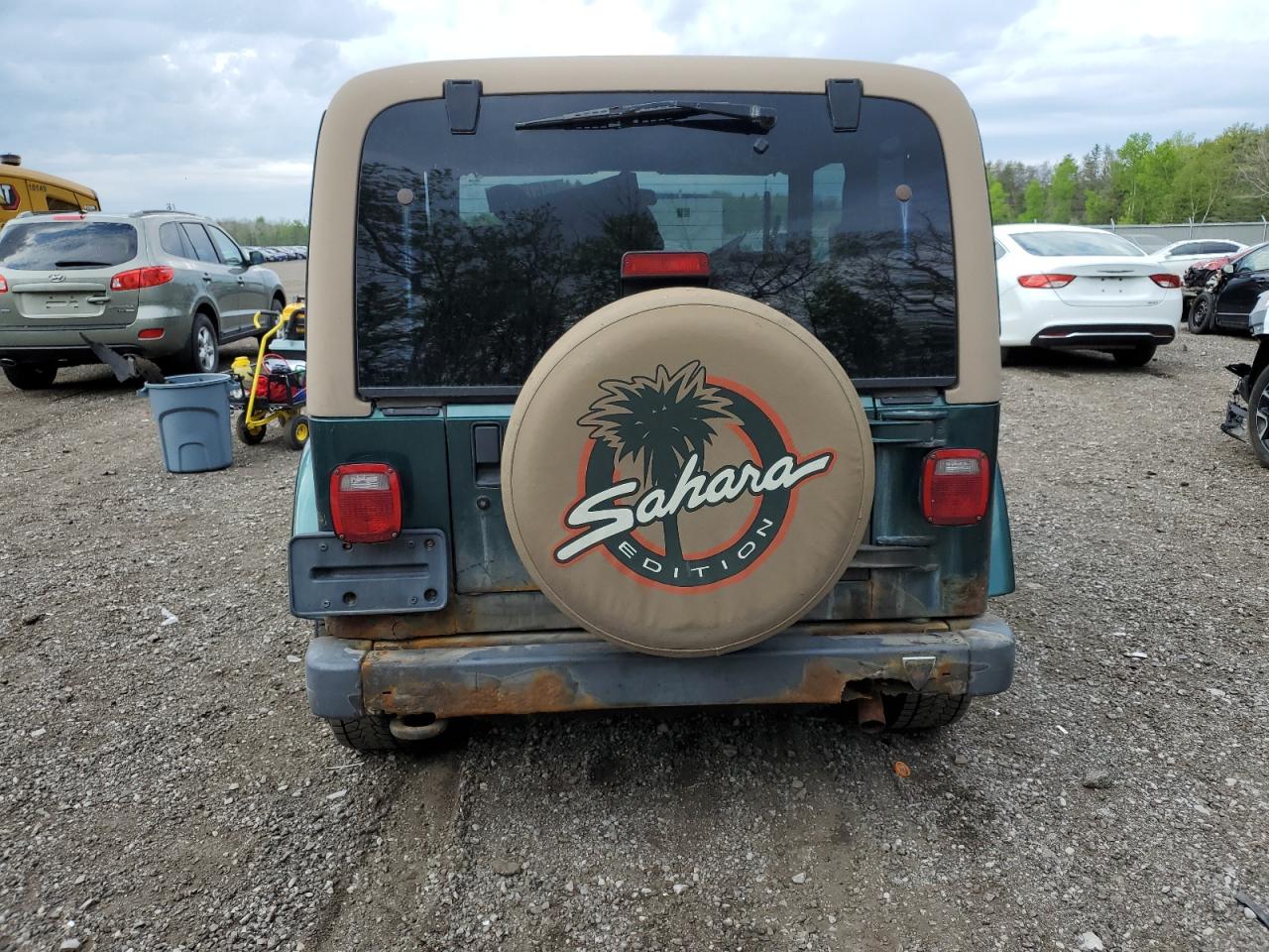 1J4FA59S81P366929 2001 Jeep Wrangler / Tj Sahara