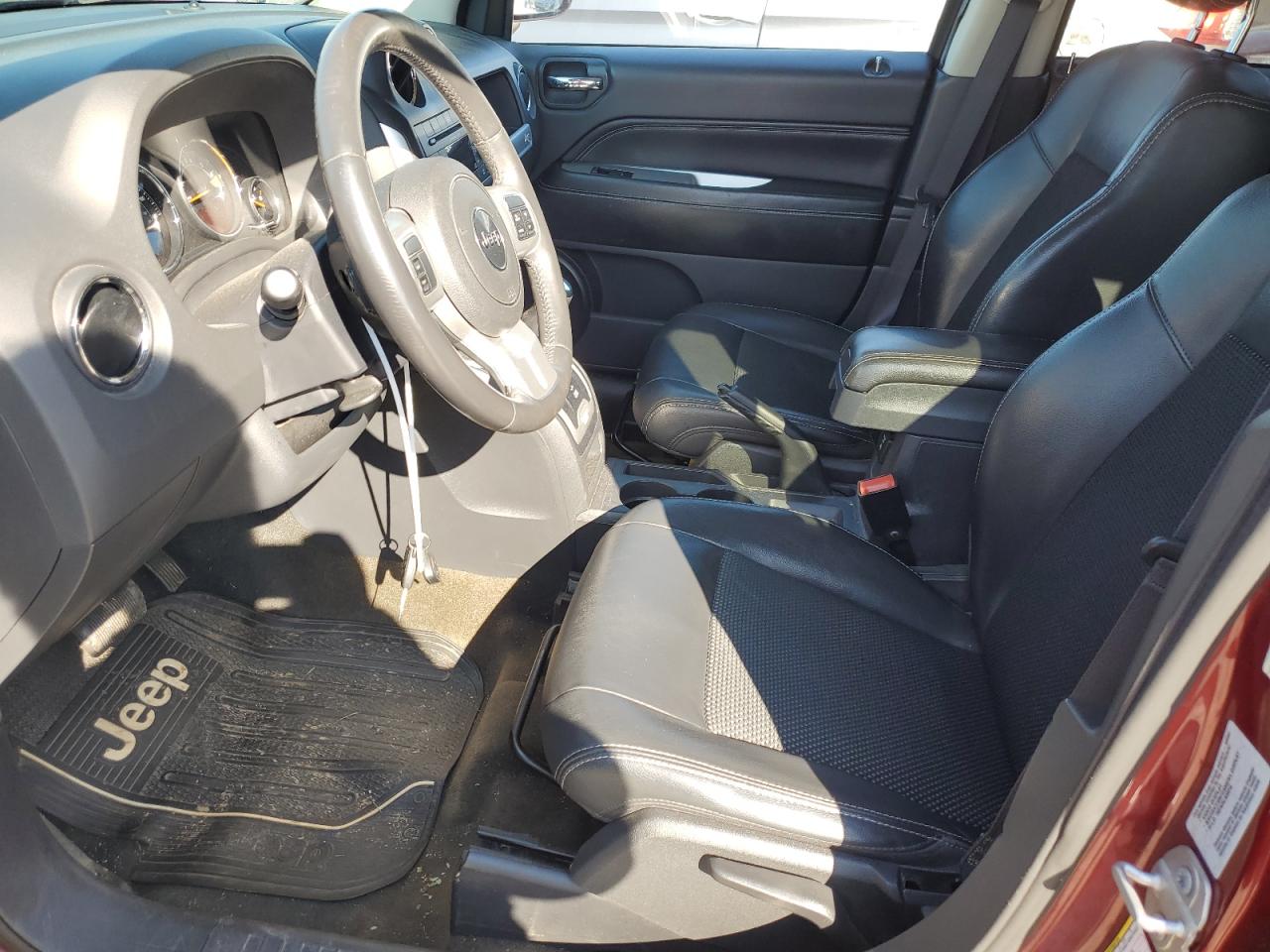 1C4NJDEB2GD687294 2016 Jeep Compass Latitude