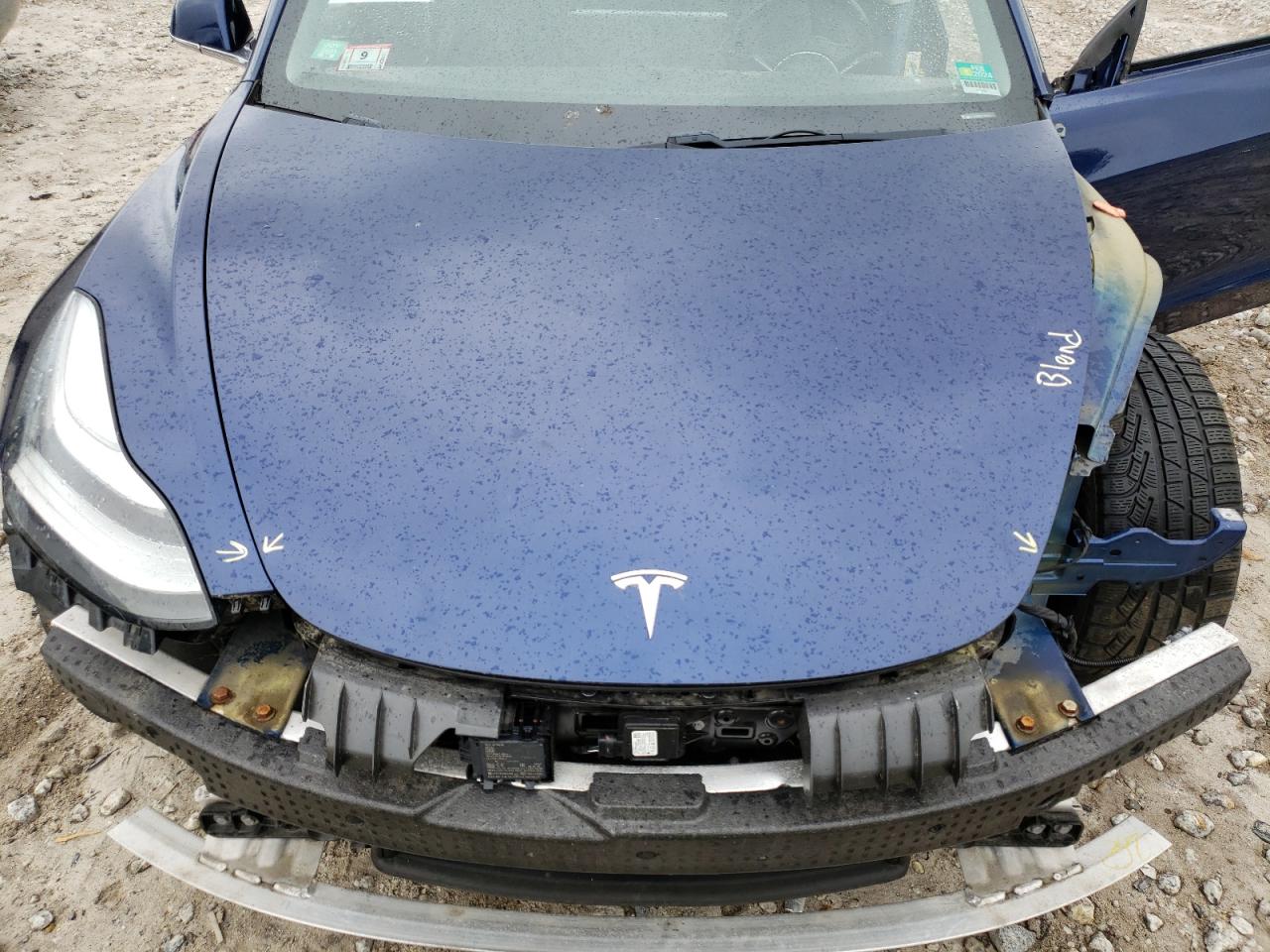 5YJ3E1EB1JF063612 2018 Tesla Model 3