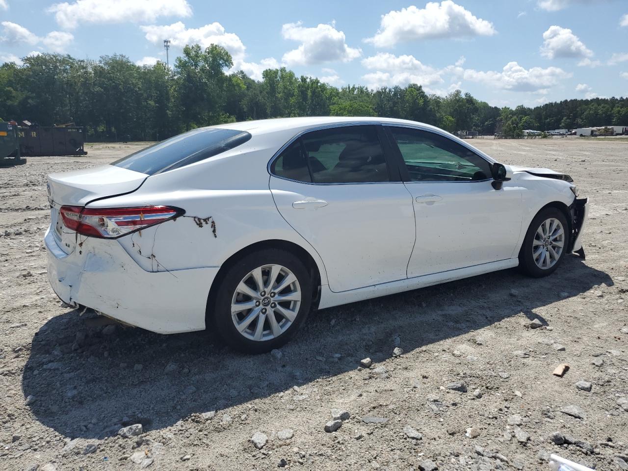4T1B11HK0JU672647 TOYOTA CAMRY 2018