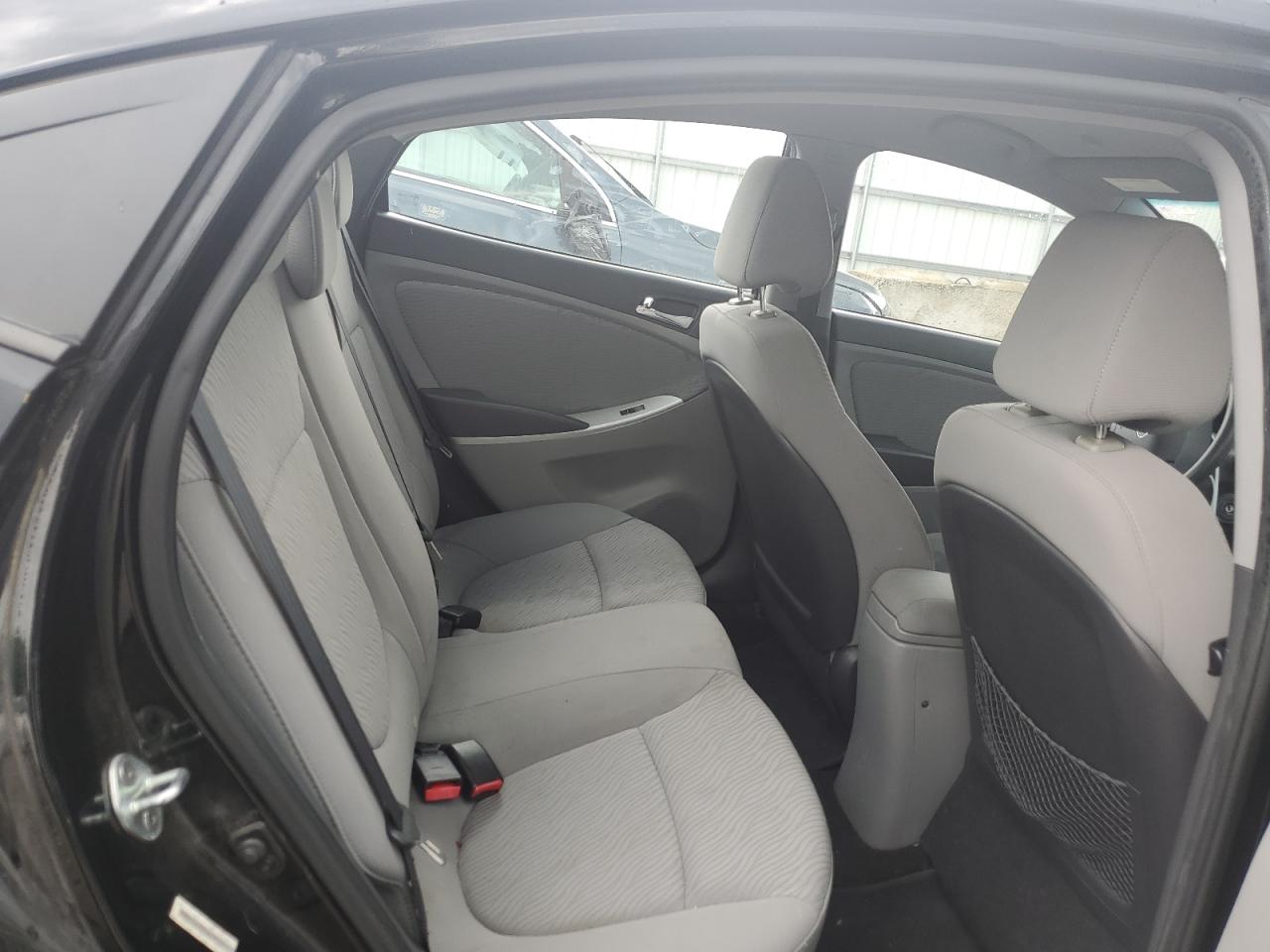 KMHCU4AE2DU310373 2013 Hyundai Accent Gls