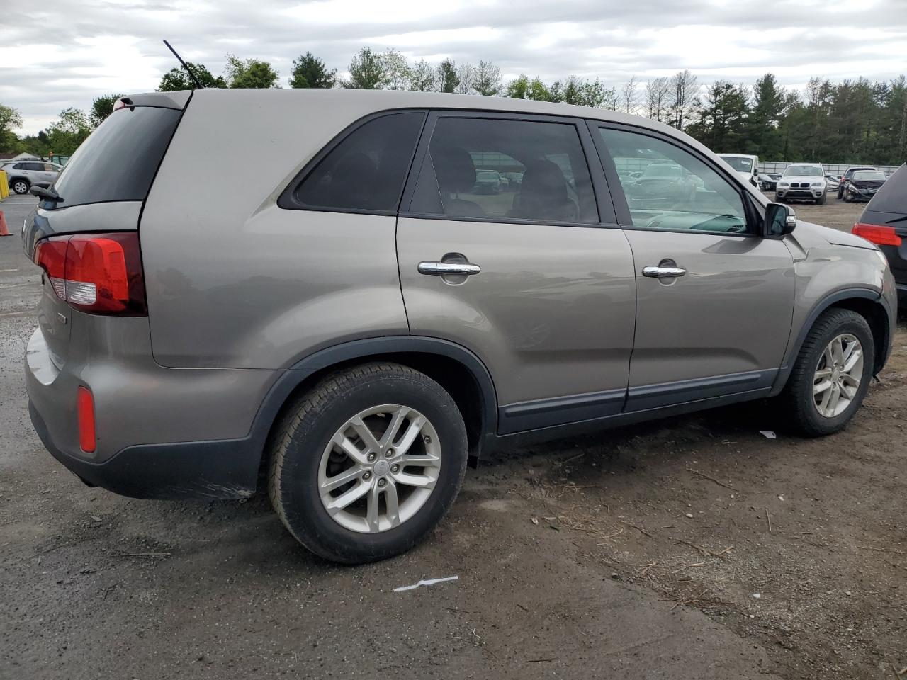 5XYKT3A61FG621089 2015 Kia Sorento Lx