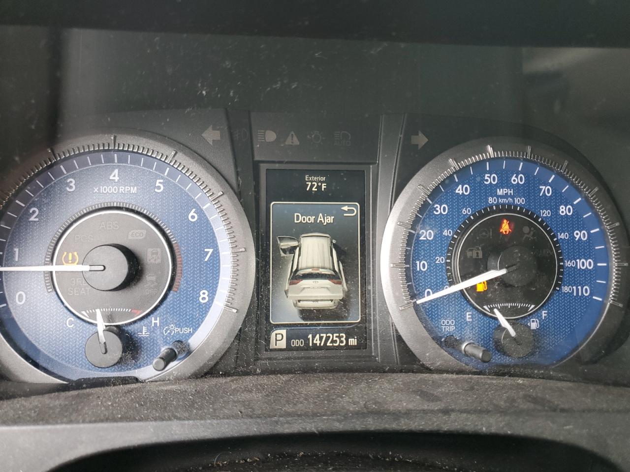 5TDYK3DC0GS748502 2016 Toyota Sienna Xle