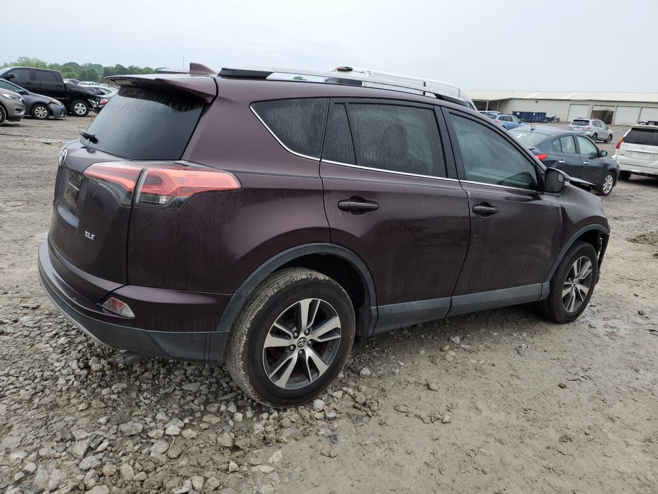 2T3WFREV1HW350505 2017 Toyota Rav4 Xle