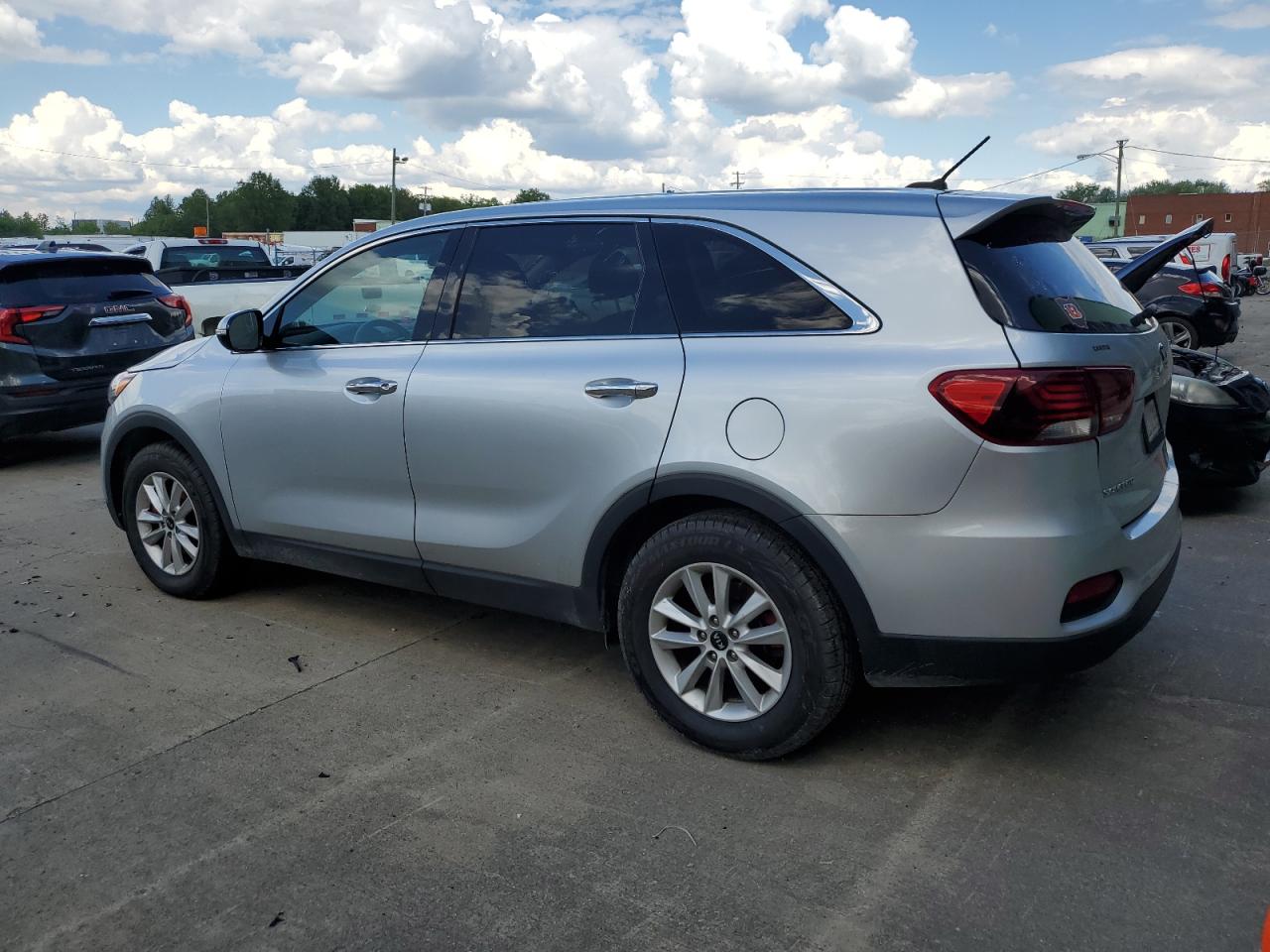 2020 Kia Sorento S vin: 5XYPG4A58LG614661