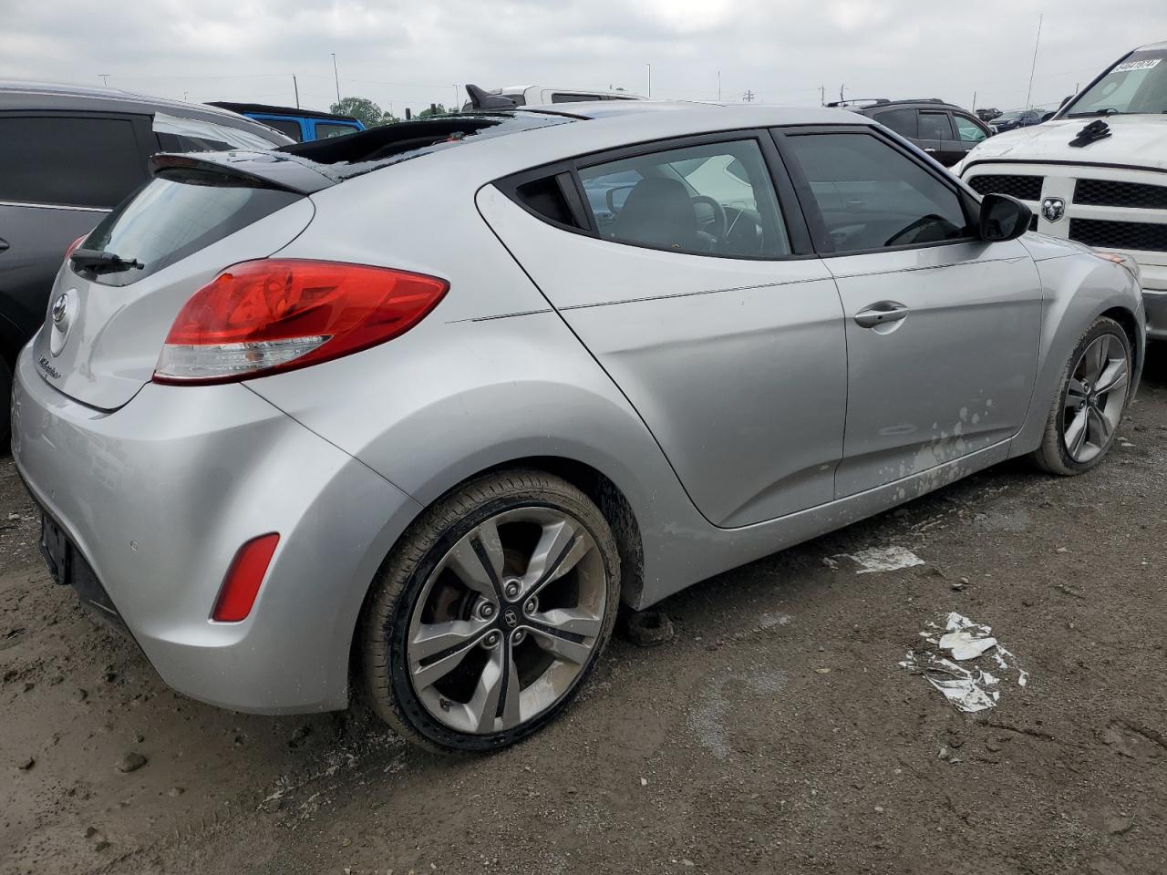 KMHTC6AD2DU085507 2013 Hyundai Veloster